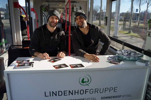 Autogrammstunde im Tram